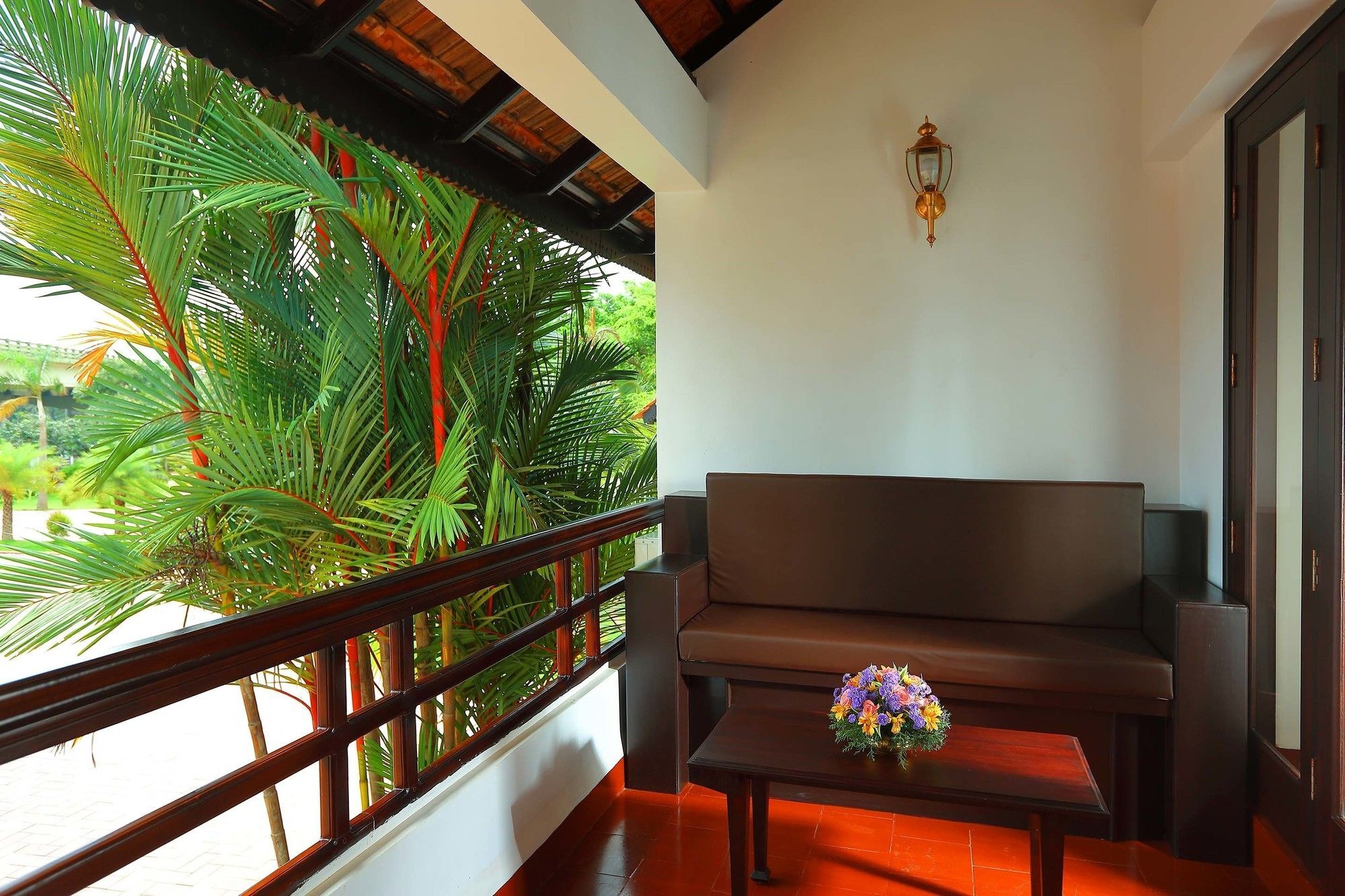 Nihara Resort And Spa Kochi Екстериор снимка